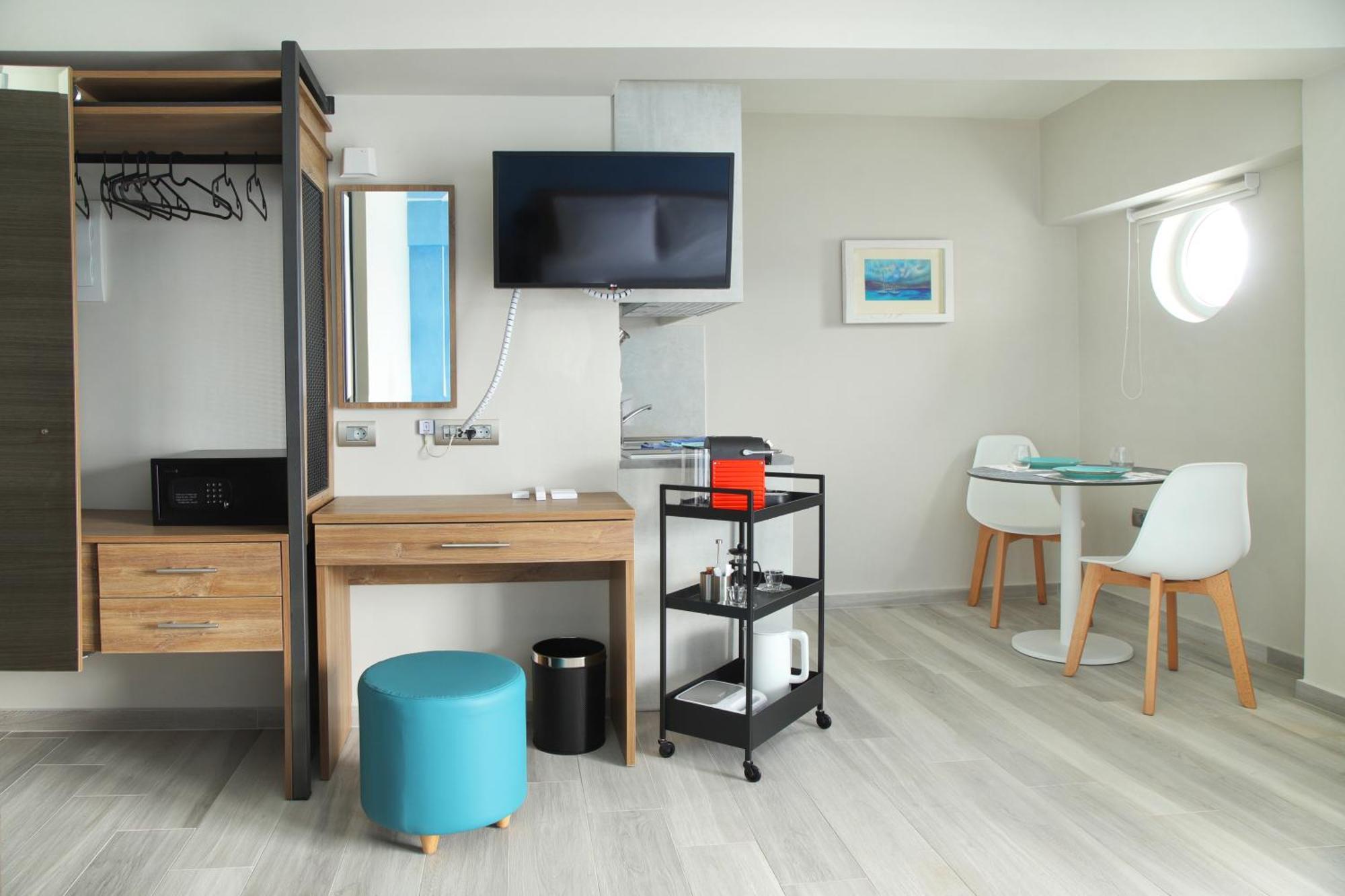 Sunrise Bay Apts أيّا إفيميا الغرفة الصورة